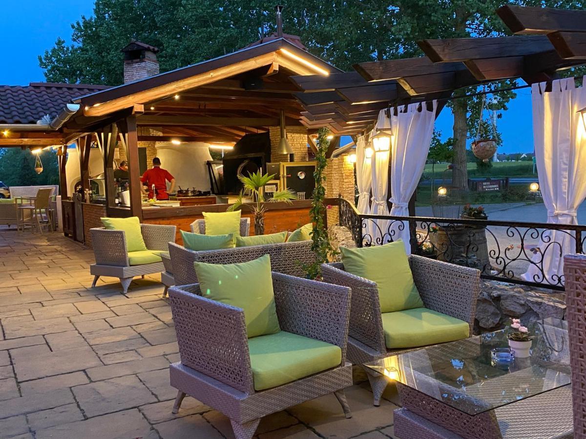 Istvan Parkhotel Es Gasztrofarm Sormas Экстерьер фото