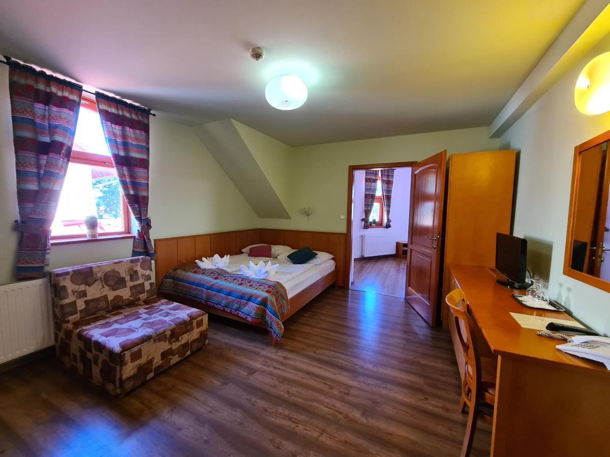 Istvan Parkhotel Es Gasztrofarm Sormas Экстерьер фото