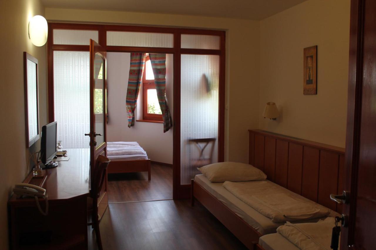 Istvan Parkhotel Es Gasztrofarm Sormas Экстерьер фото